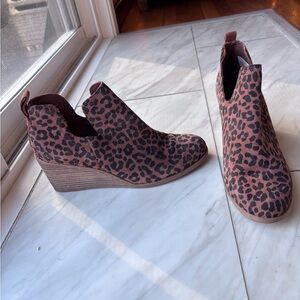 Tom’s Leopard Print Wedge Ankle Boots